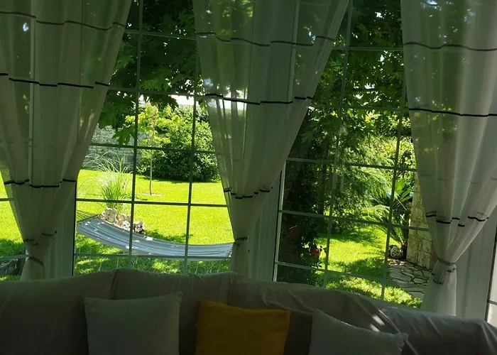 Bubullime Albania * Lushnje