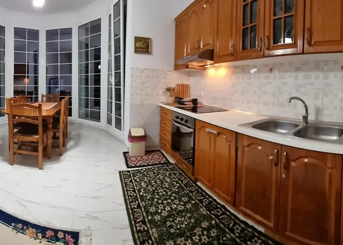 Bubullime Albania * Lushnjë