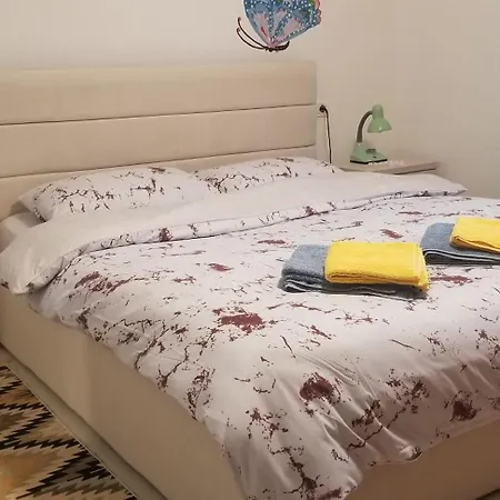 Bubullime Albania Lushnjë