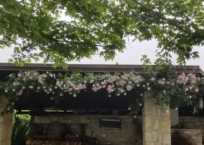 Bubullime Albania * Lushnjë